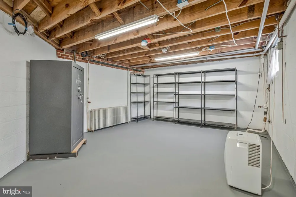 6614 HORSESHOE ROAD Clinton, MD 20735