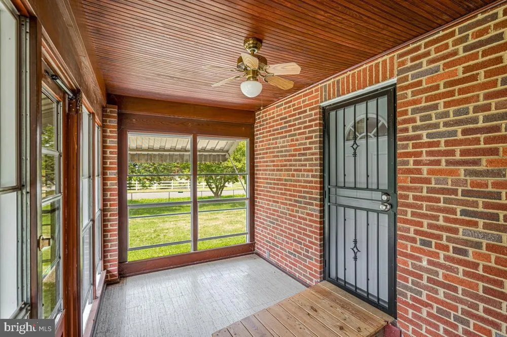 6614 HORSESHOE ROAD Clinton, MD 20735