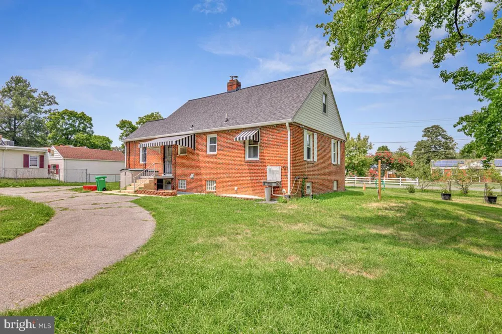 6614 HORSESHOE ROAD Clinton, MD 20735