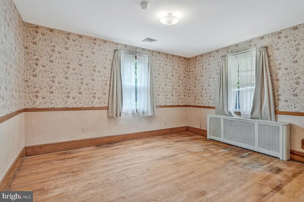 6614 HORSESHOE ROAD Clinton, MD 20735