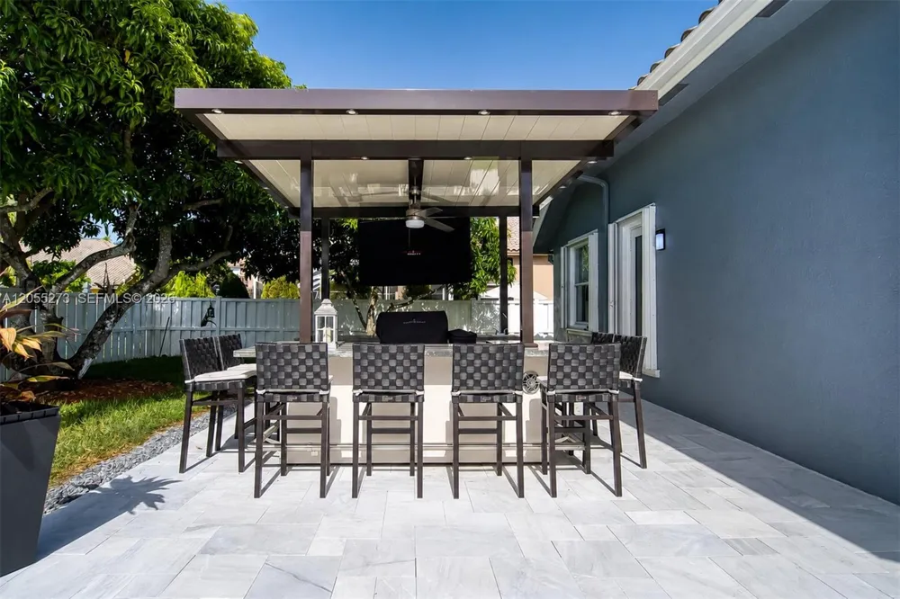 13755 NW 18th Ct Pembroke Pines, FL 33028