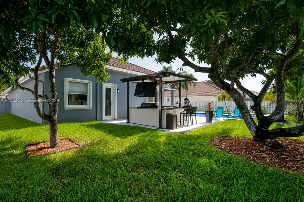 13755 NW 18th Ct Pembroke Pines, FL 33028