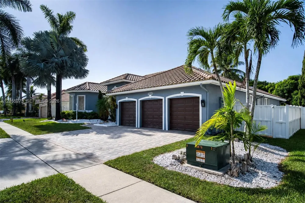 13755 NW 18th Ct Pembroke Pines, FL 33028