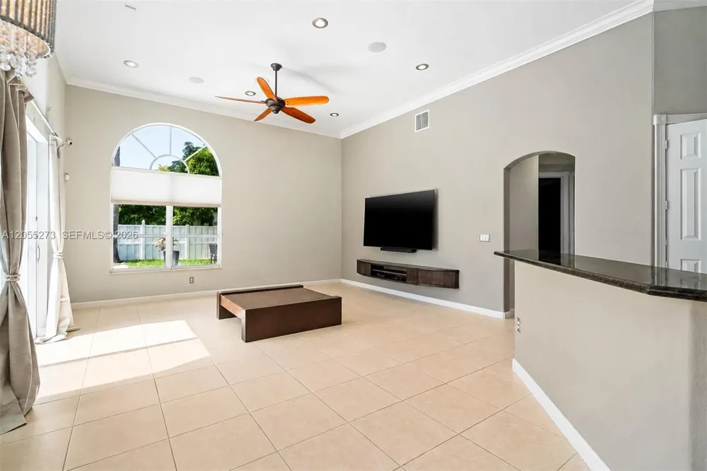 13755 NW 18th Ct Pembroke Pines, FL 33028