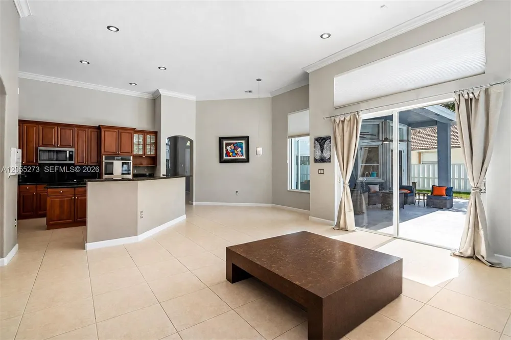 13755 NW 18th Ct Pembroke Pines, FL 33028