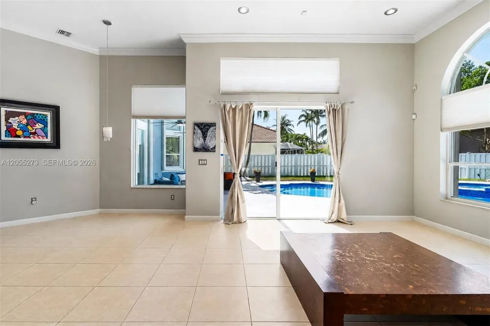 13755 NW 18th Ct Pembroke Pines, FL 33028