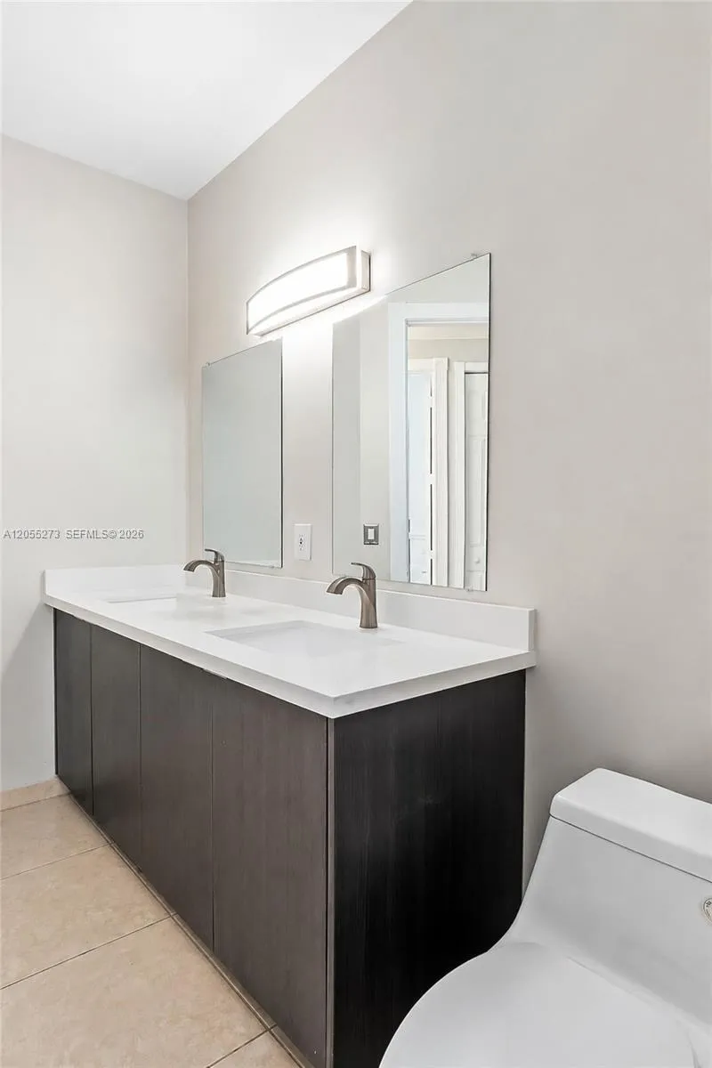 13755 NW 18th Ct Pembroke Pines, FL 33028