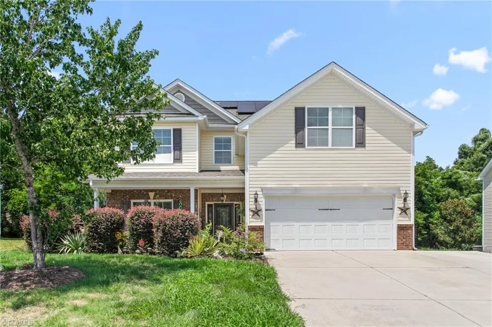 2026 Heron Pointe Drive Whitsett, NC 27377