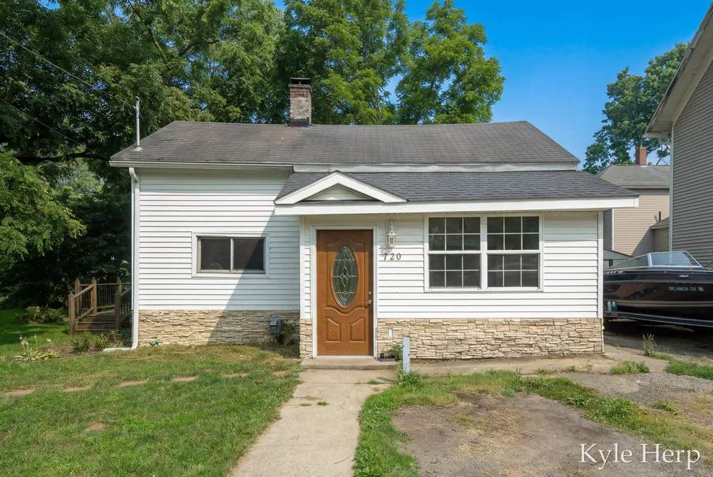 720 Boltwood Street Hastings City, MI 49058