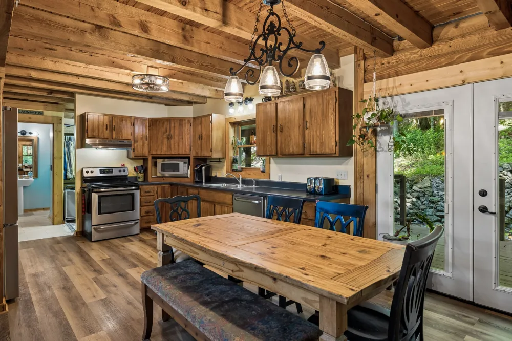 532 Cummings Ln Cottontown, TN 37048