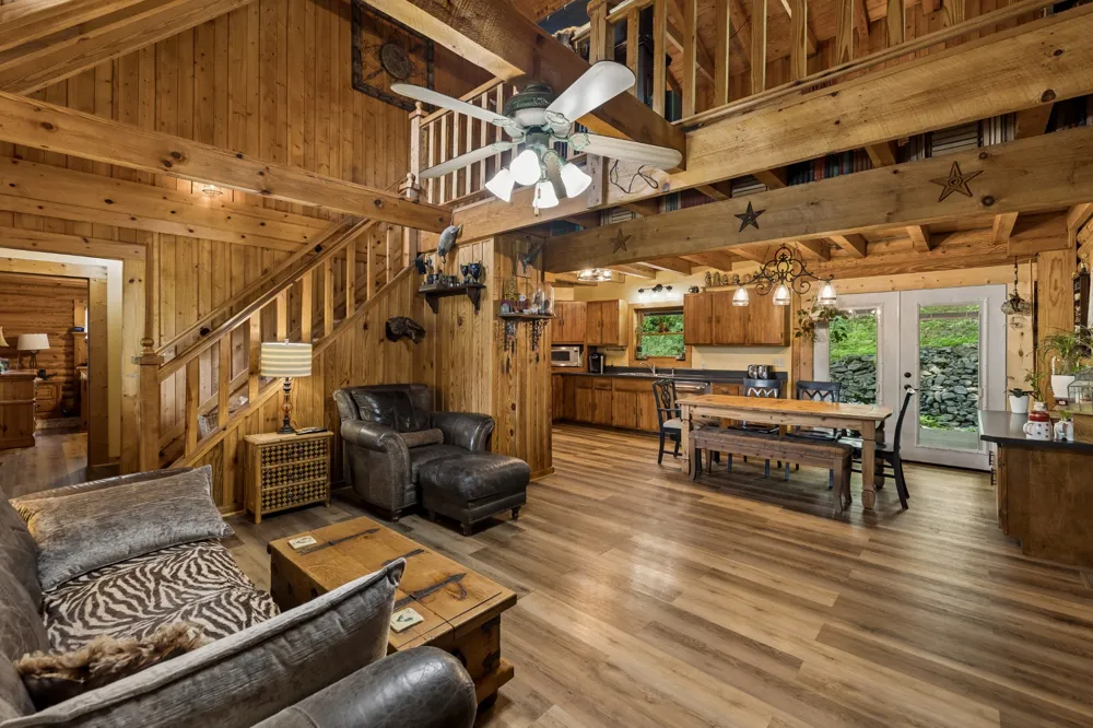 532 Cummings Ln Cottontown, TN 37048
