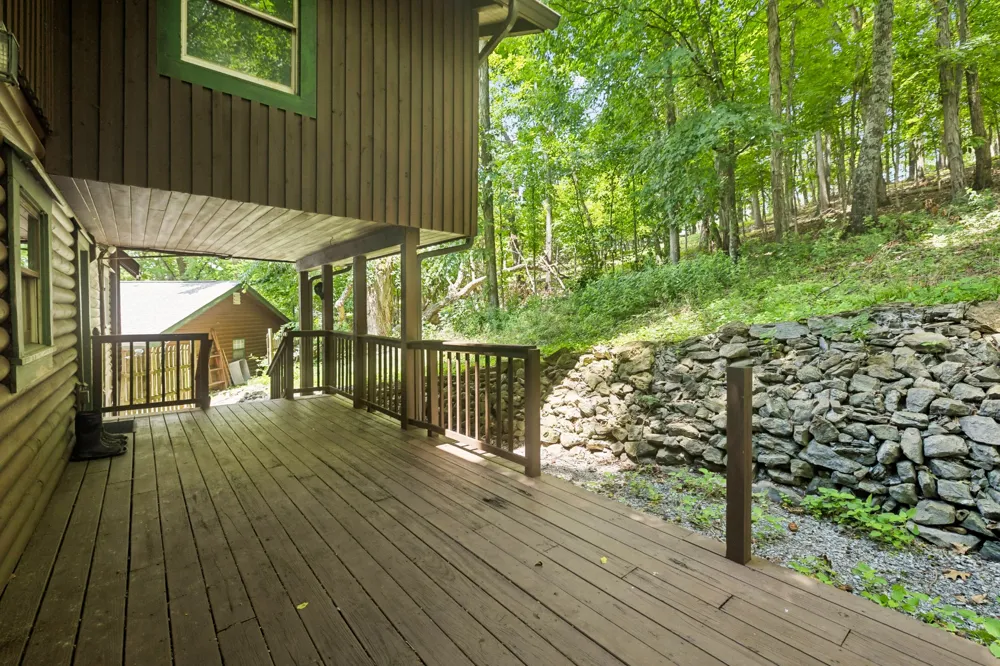 532 Cummings Ln Cottontown, TN 37048