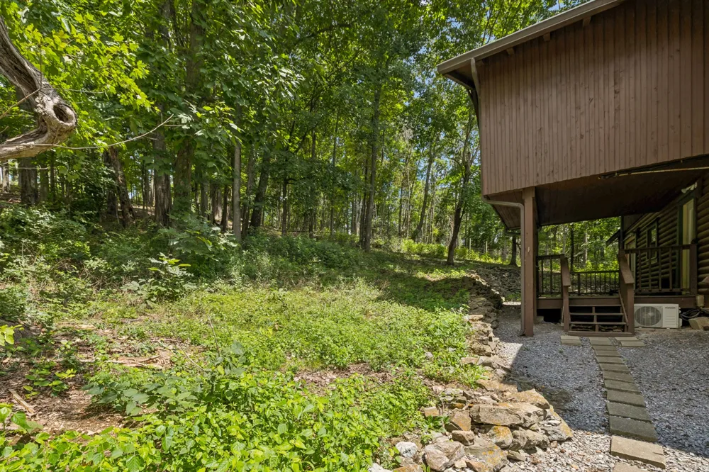 532 Cummings Ln Cottontown, TN 37048