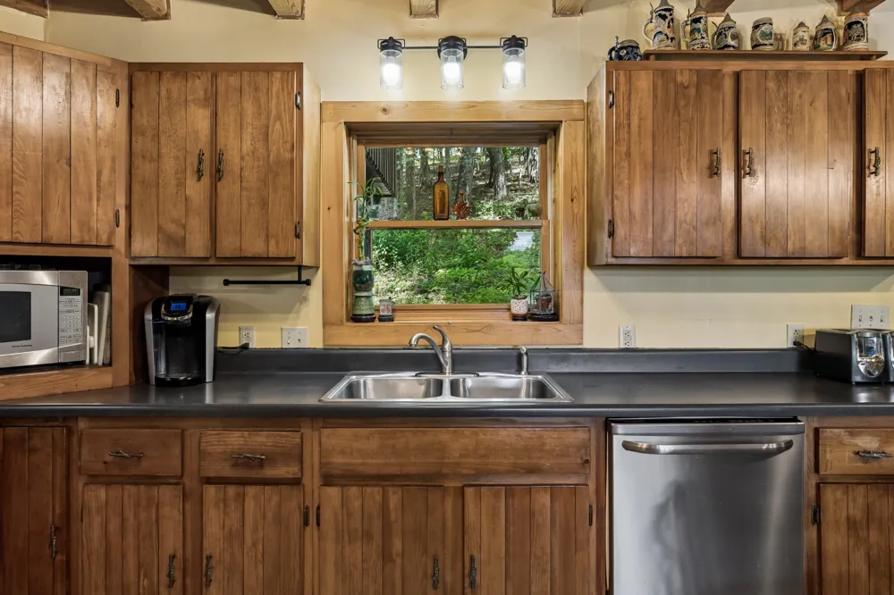 532 Cummings Ln Cottontown, TN 37048