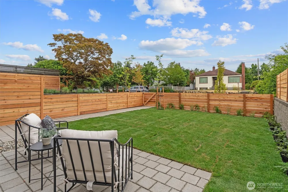 4049 44th Avenue SW Seattle, WA 98116