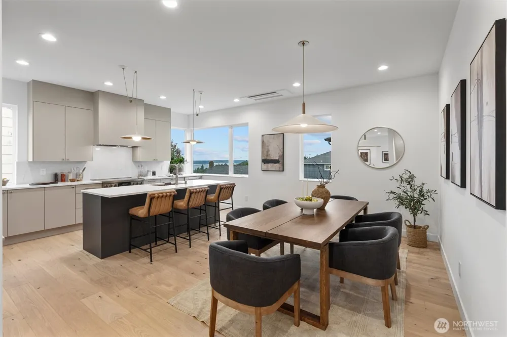 4049 44th Avenue SW Seattle, WA 98116