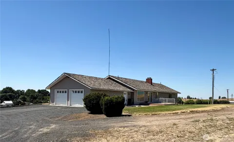 705 NE Blake Avenue