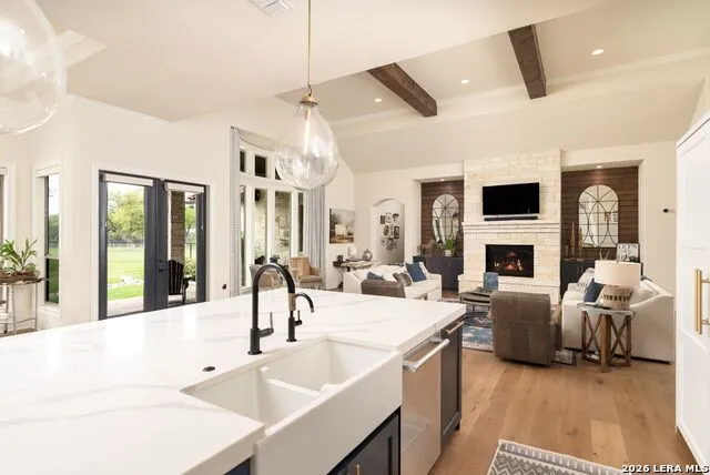 376 San Marcos New Braunfels, TX 78132