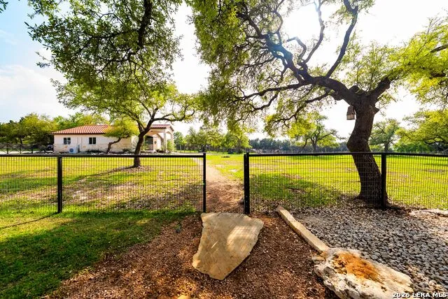 376 San Marcos New Braunfels, TX 78132