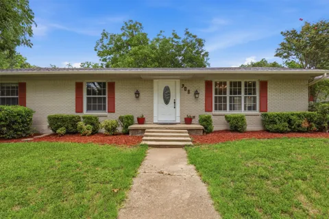 908 W Westhill Drive