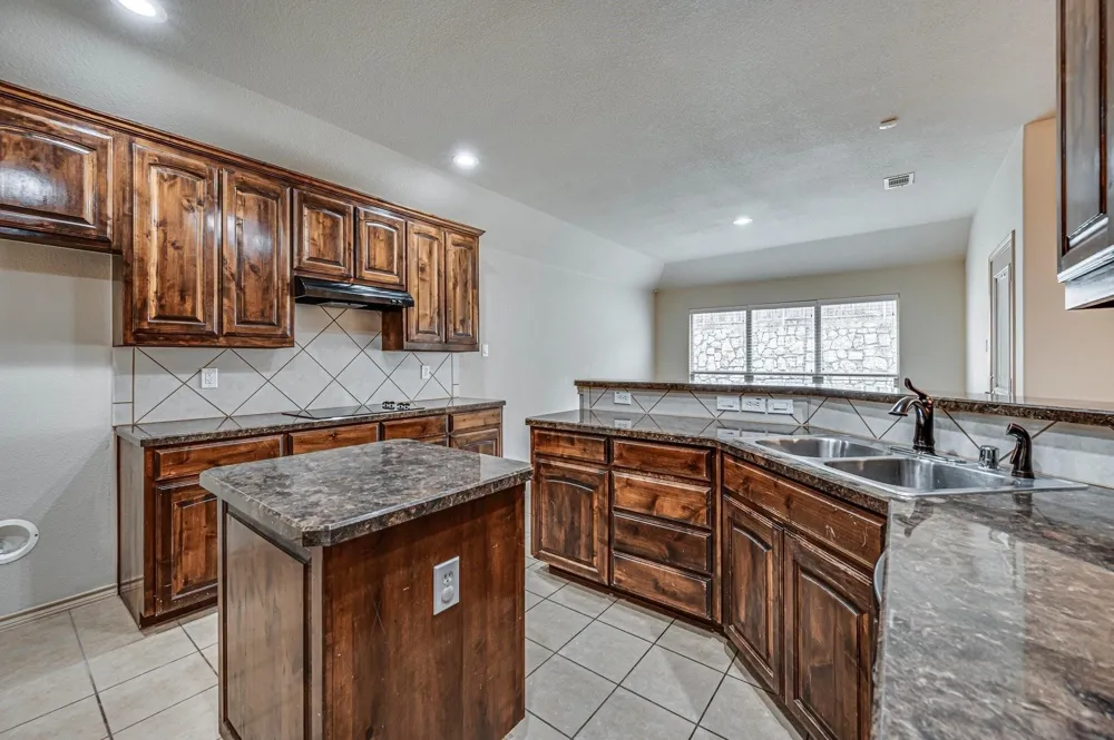 1114 Walter Stephenson Road Midlothian, TX 76065