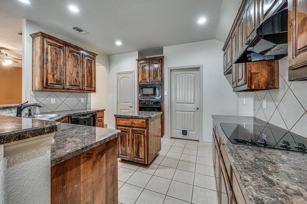 1114 Walter Stephenson Road Midlothian, TX 76065