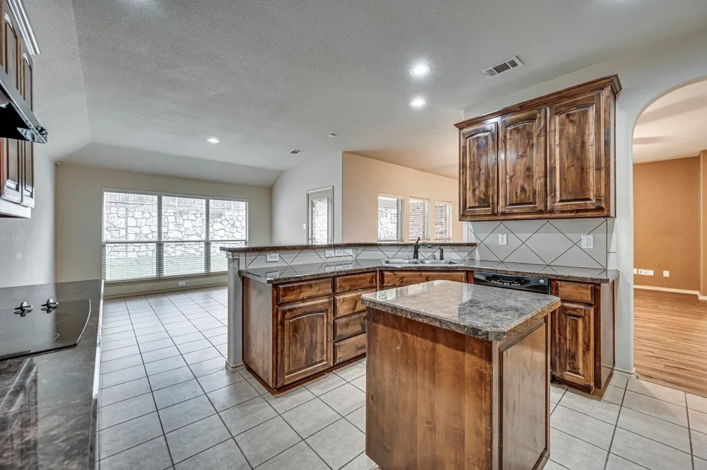 1114 Walter Stephenson Road Midlothian, TX 76065