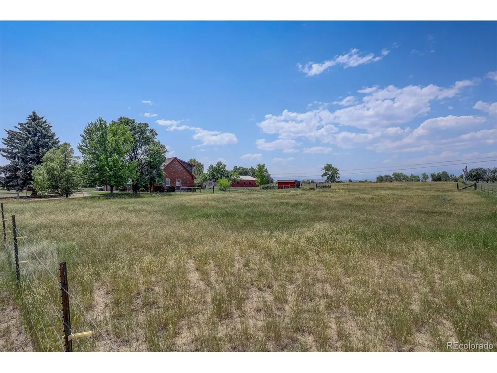 2316 Horseshoe Cir Longmont, CO 80504