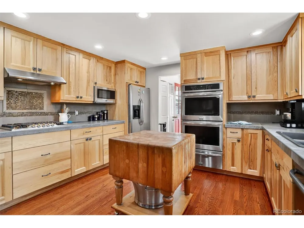 2316 Horseshoe Cir Longmont, CO 80504
