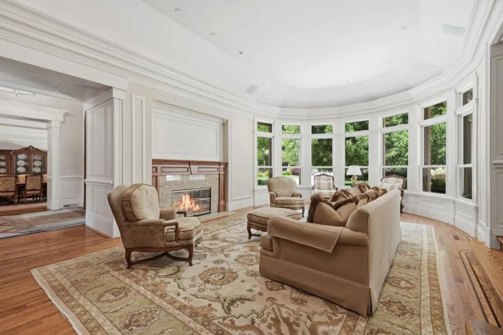 25355 La Loma Drive Los Altos Hills, CA 94022