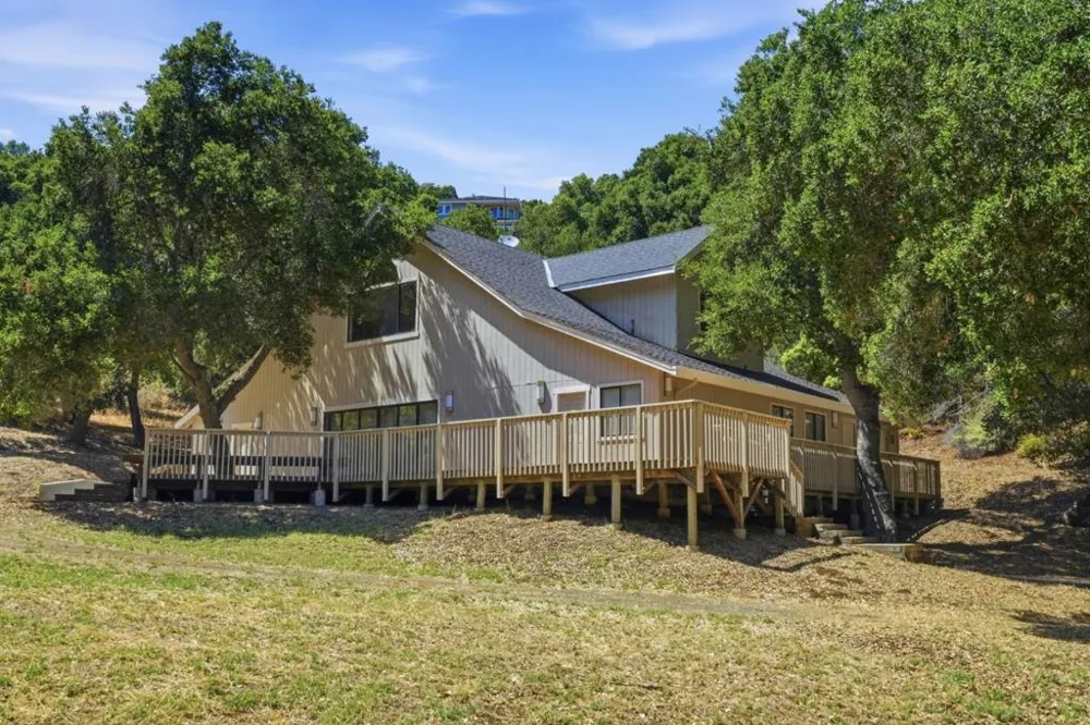 25355 La Loma Drive Los Altos Hills, CA 94022