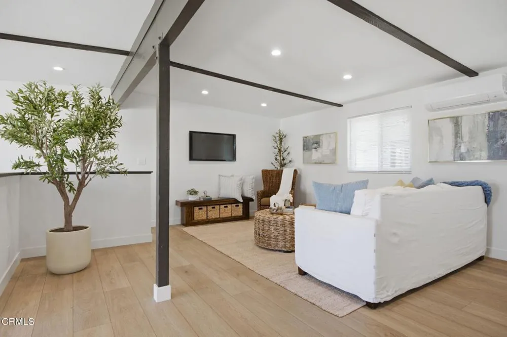 141 Glendale Avenue Oxnard, CA 93035