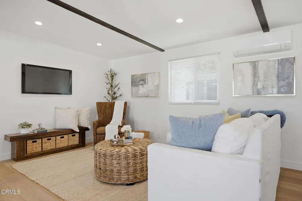 141 Glendale Avenue Oxnard, CA 93035