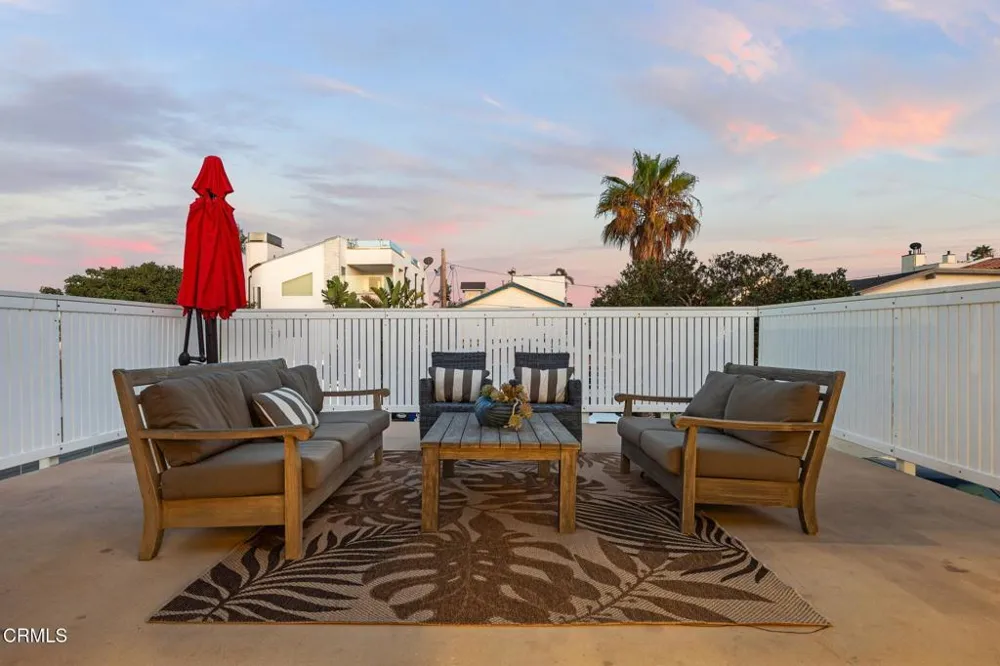 141 Glendale Avenue Oxnard, CA 93035