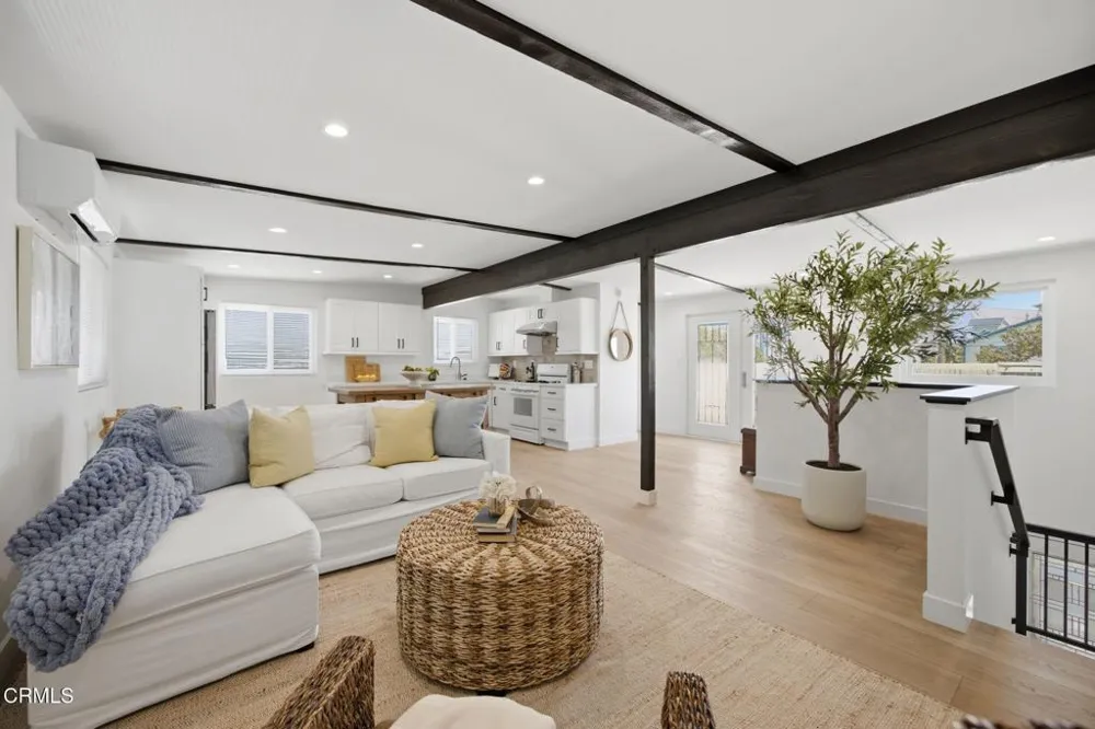 141 Glendale Avenue Oxnard, CA 93035