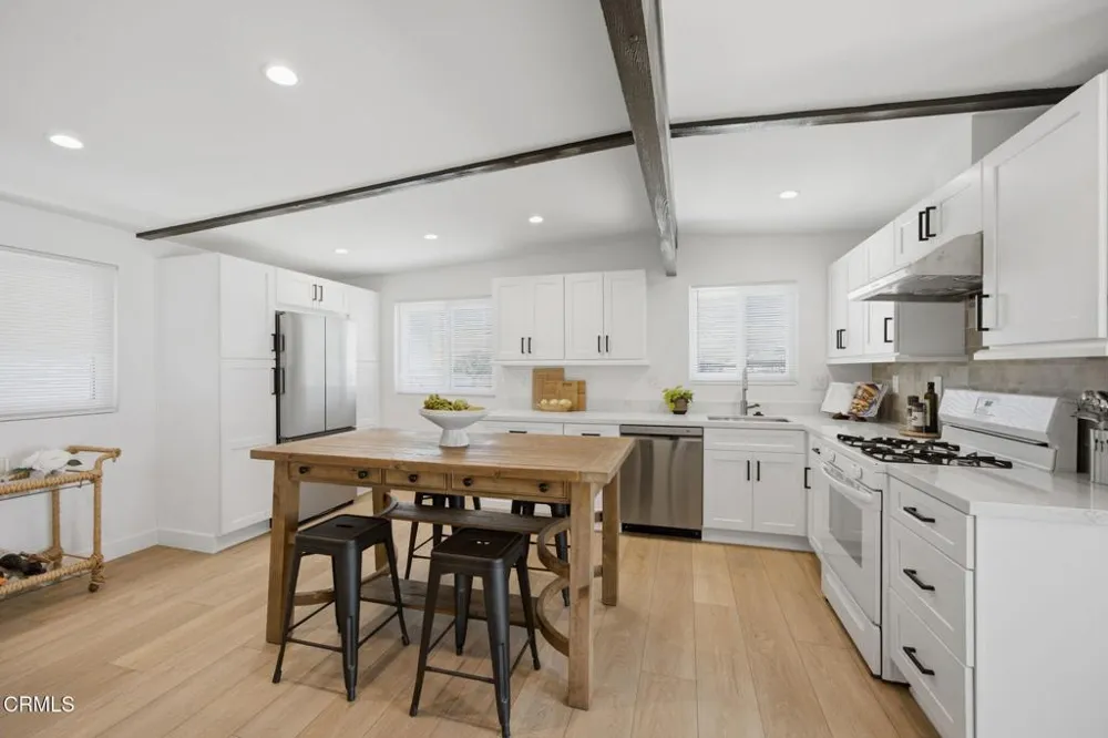 141 Glendale Avenue Oxnard, CA 93035