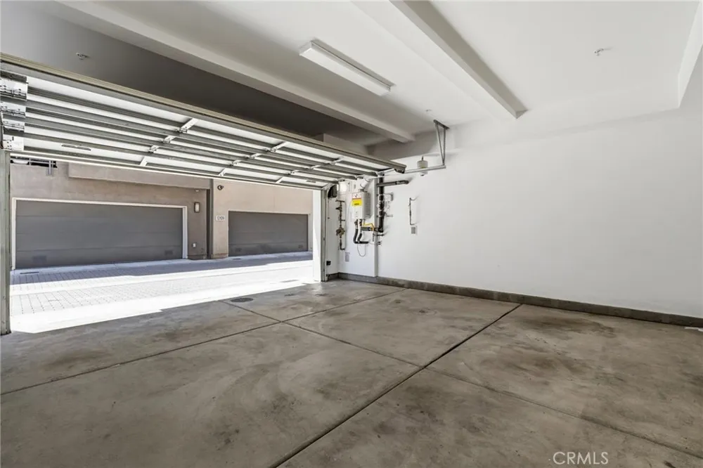 13107 W Lumina Way Valley Glen, CA 91401