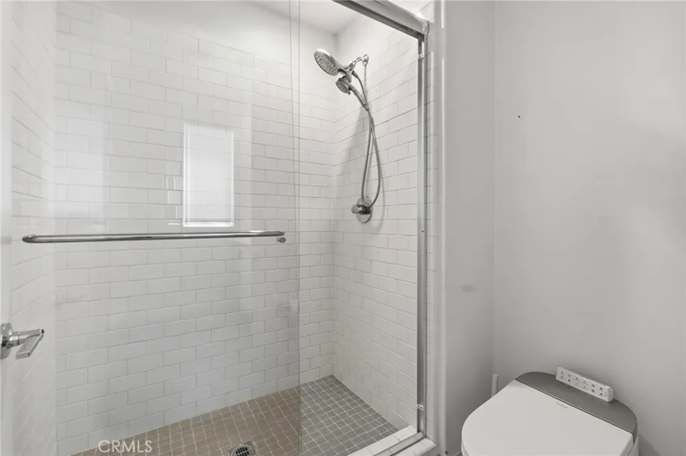 13107 W Lumina Way Valley Glen, CA 91401