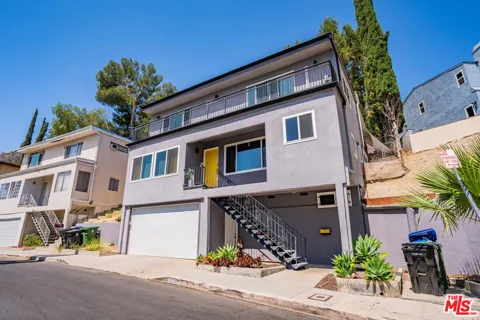 5343 TENDILLA AVENUE