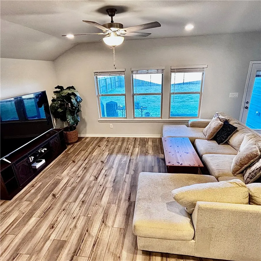 1322 London Towne Boulevard Corpus Christi, TX 78415