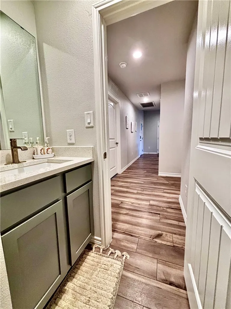 1322 London Towne Boulevard Corpus Christi, TX 78415