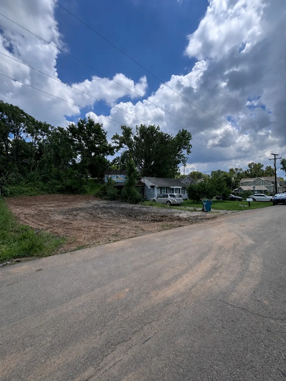 513 Village Ct Nashville, TN 37206