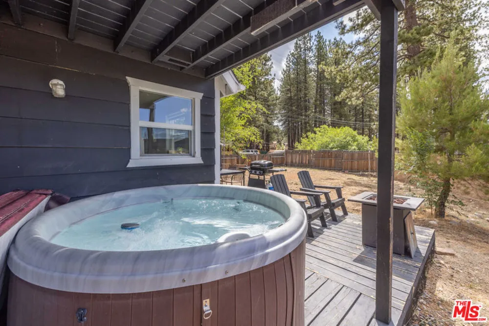 39535 Shore Drive Fawnskin, CA 92333
