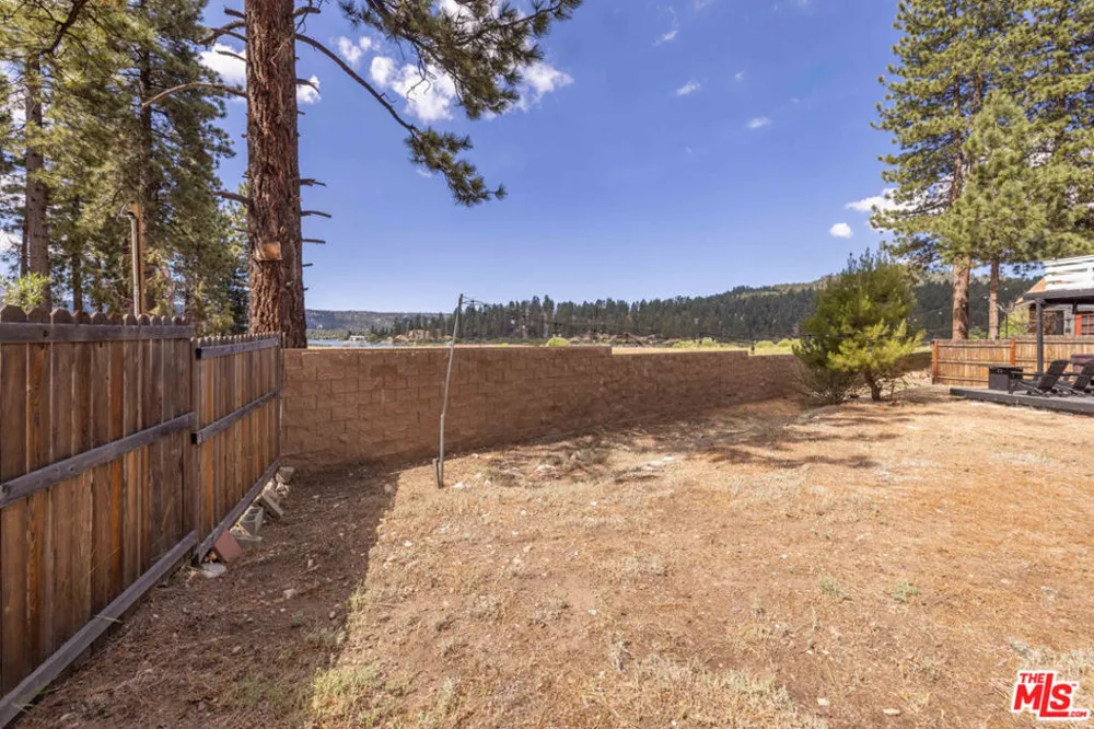 39535 Shore Drive Fawnskin, CA 92333