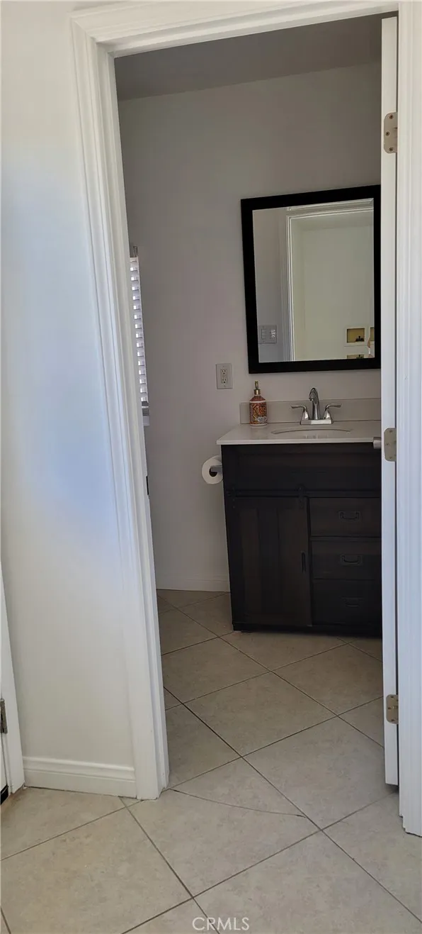 1948 Warren San Fernando, CA 91340