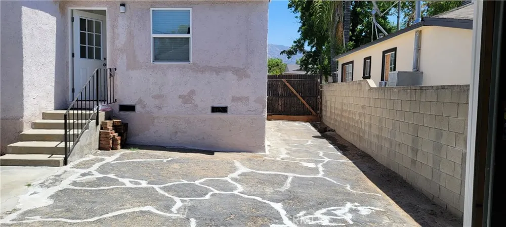 1948 Warren San Fernando, CA 91340