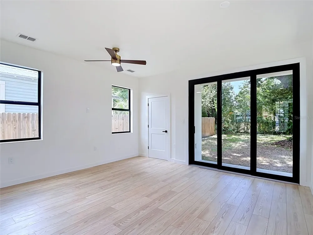 2410 E 20TH AVENUE Tampa, FL 33605