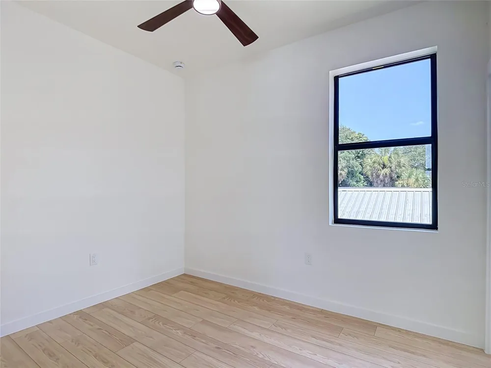 2410 E 20TH AVENUE Tampa, FL 33605