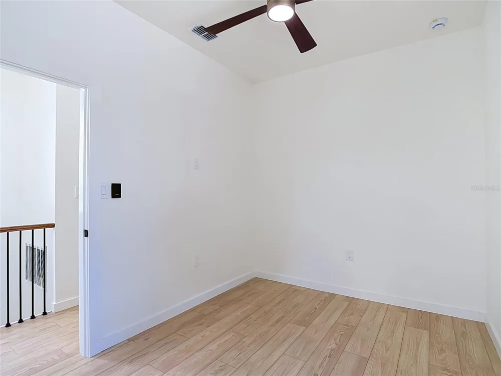 2410 E 20TH AVENUE Tampa, FL 33605