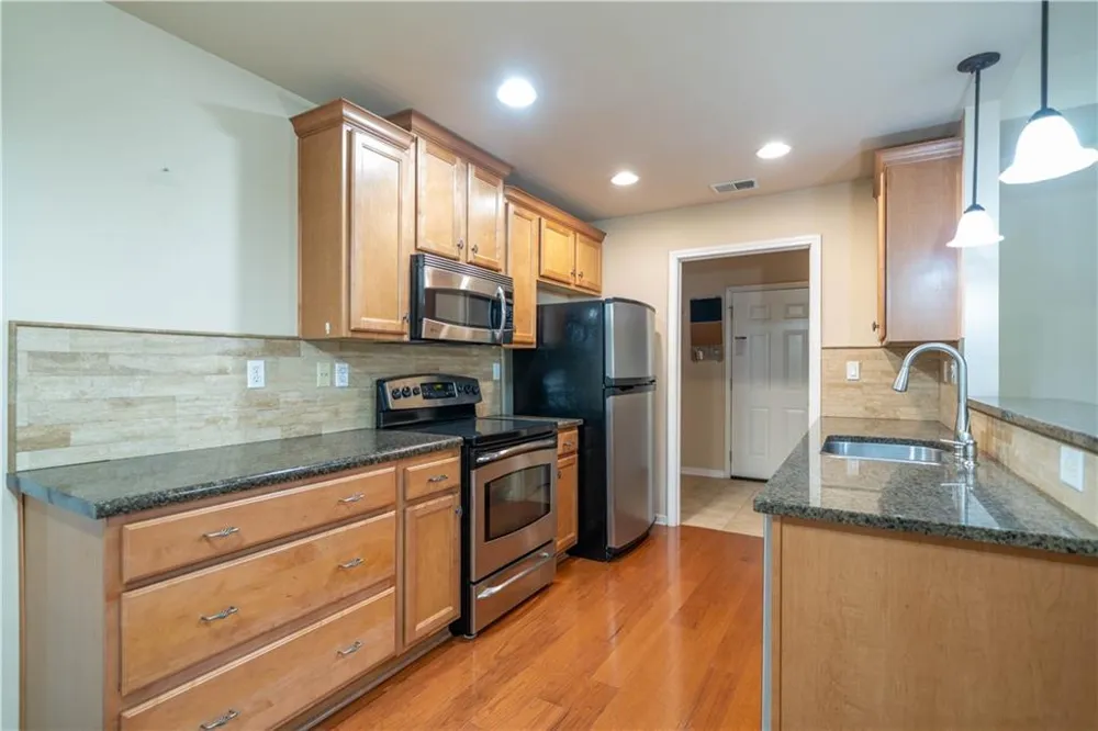 18 Mary Lane NE White, GA 30184